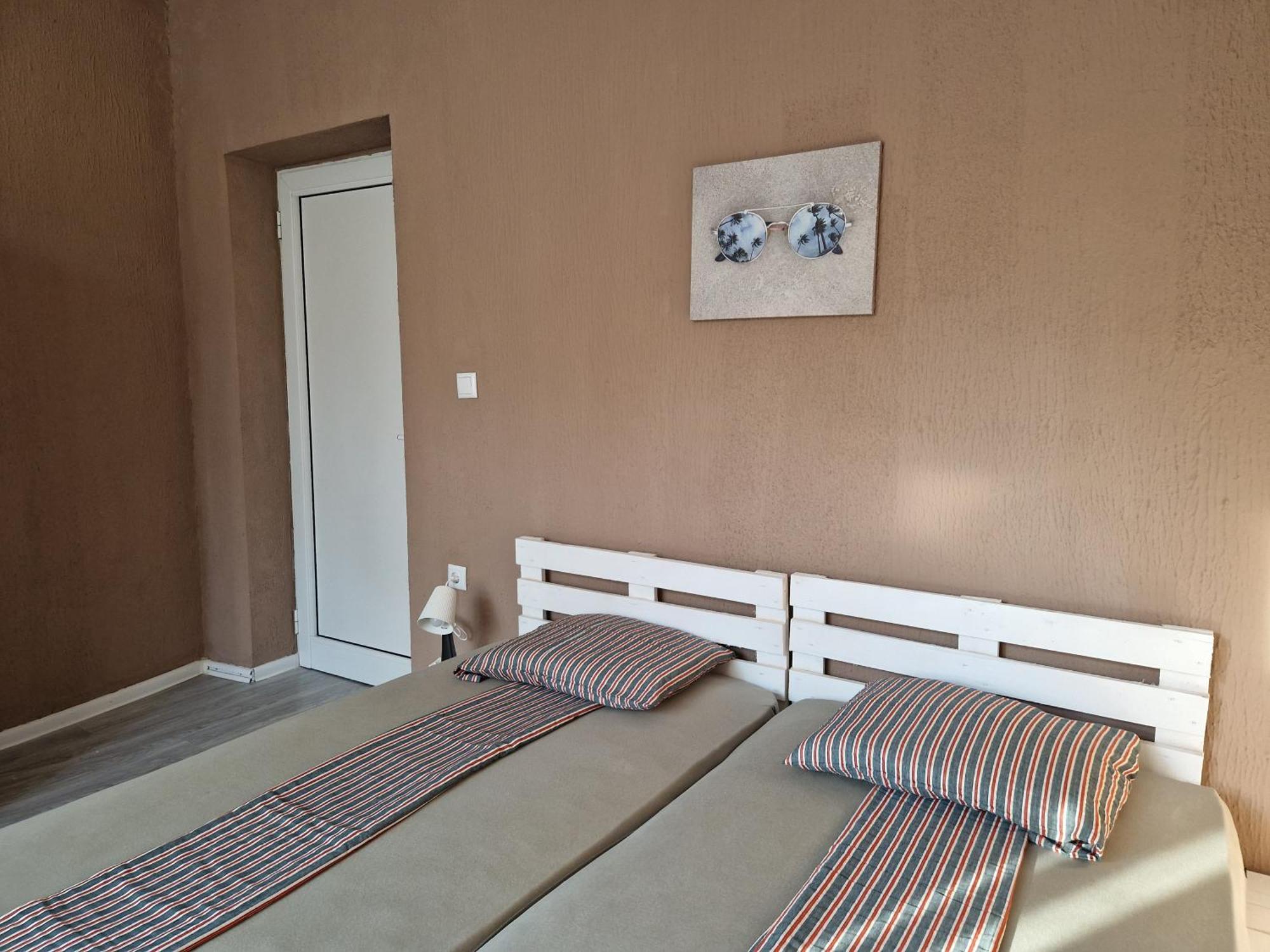 Lambo'S Corner Varna - Guest Rooms المظهر الخارجي الصورة